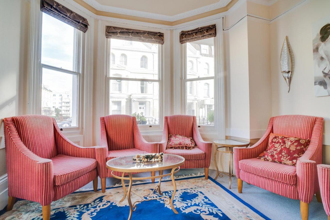 Oyo The Palm Court Hotel Eastbourne Exteriör bild