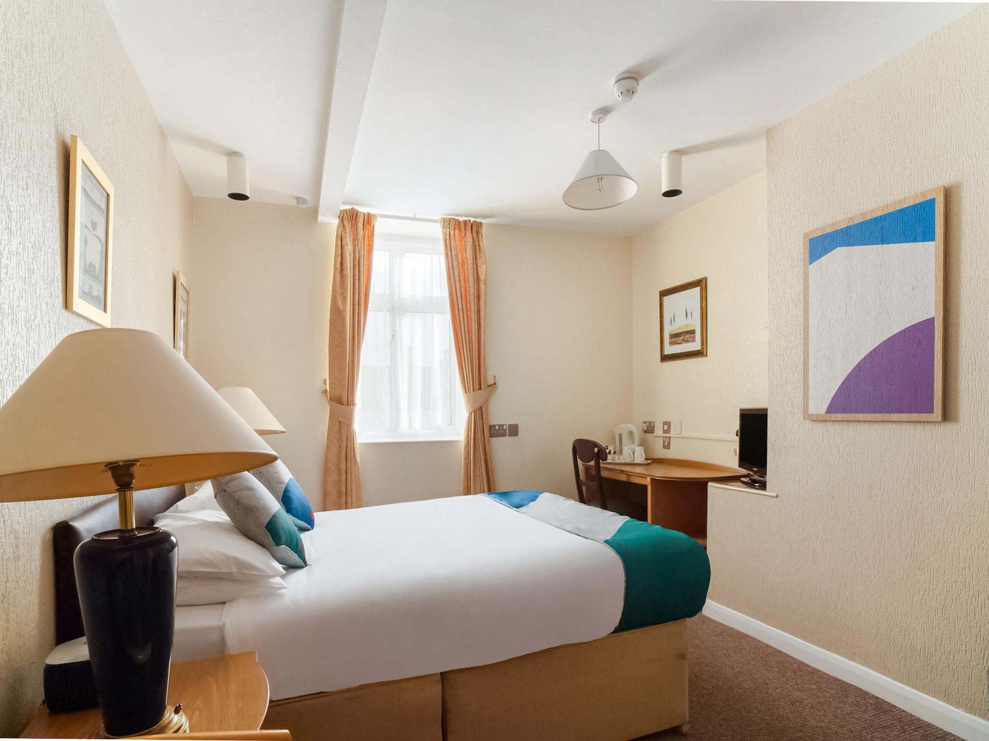 Oyo The Palm Court Hotel Eastbourne Exteriör bild