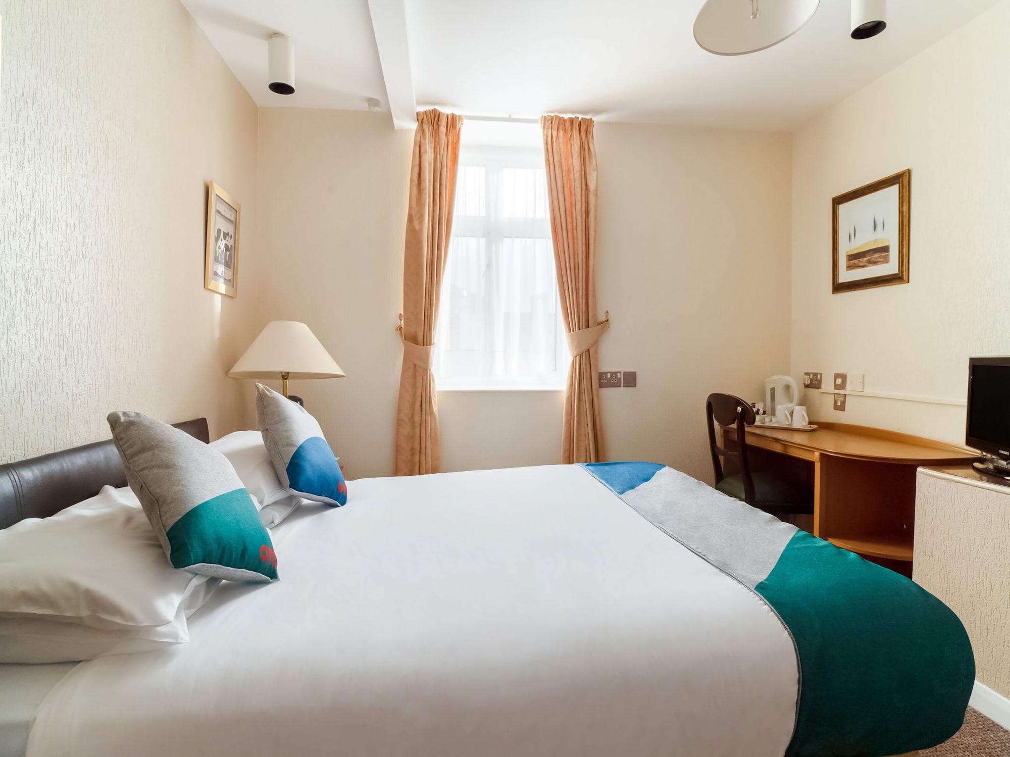 Oyo The Palm Court Hotel Eastbourne Exteriör bild