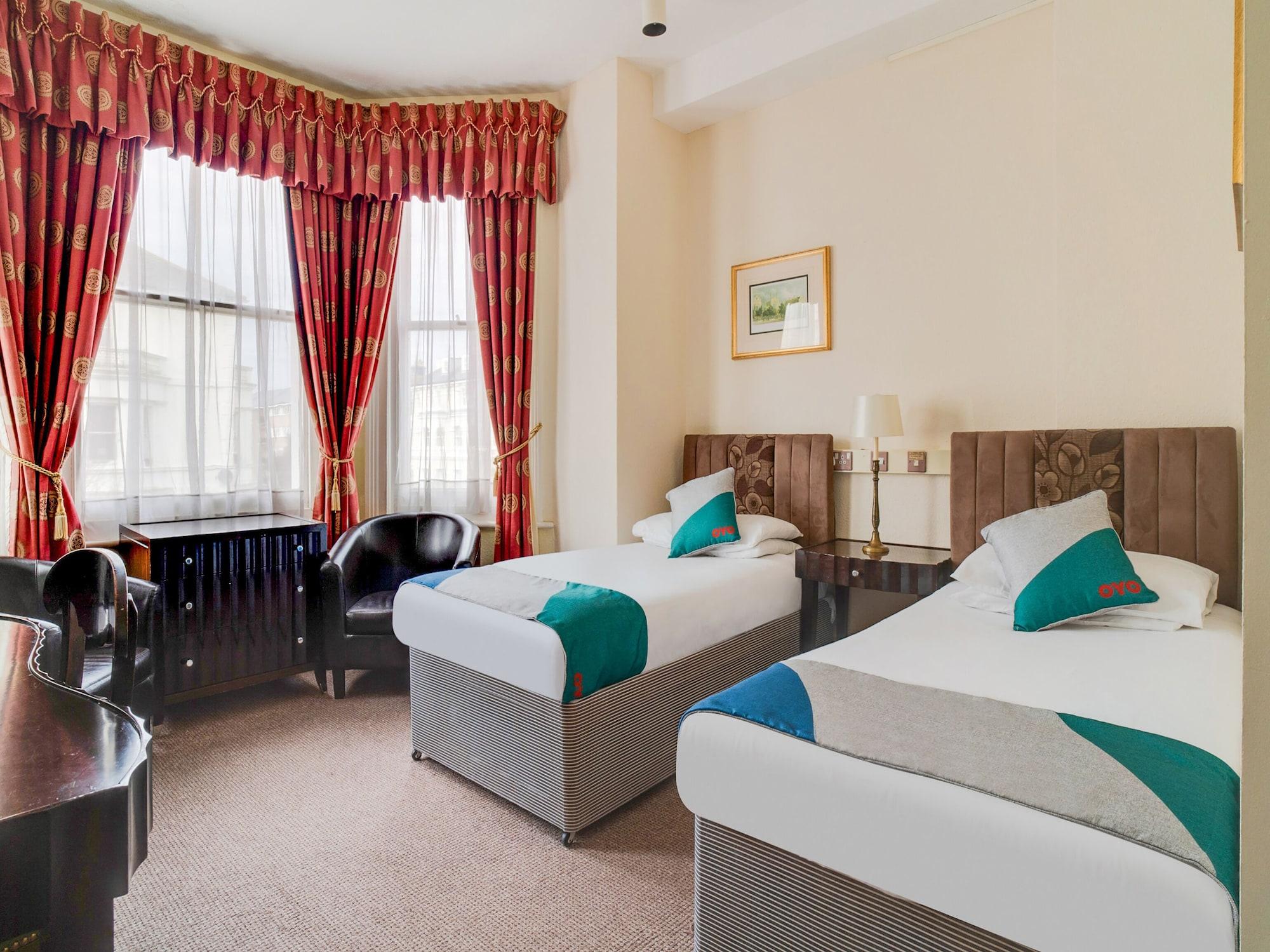 Oyo The Palm Court Hotel Eastbourne Exteriör bild
