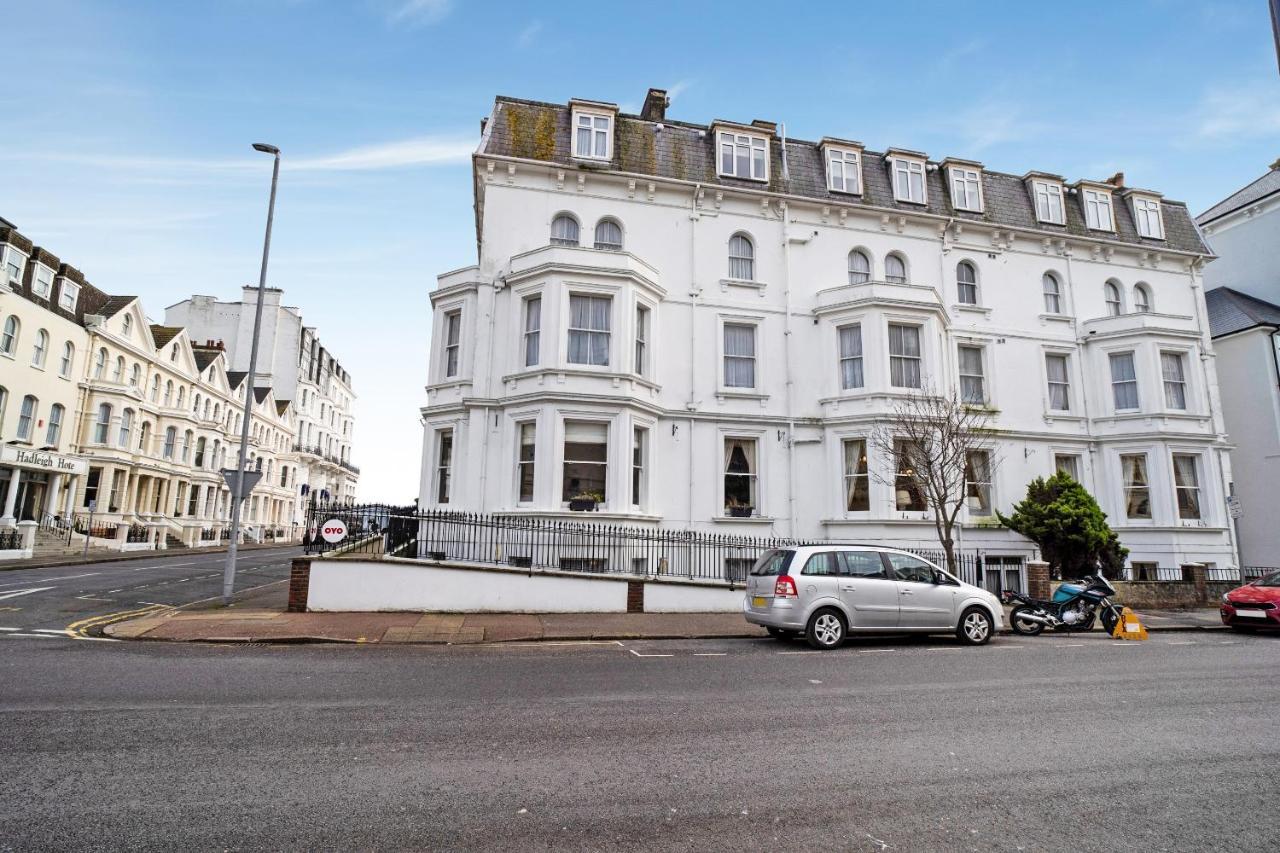 Oyo The Palm Court Hotel Eastbourne Exteriör bild